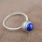 Bague pierre bleue ronde façon lapis-lazuli, couleur argent — VoxArcana