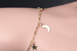 Bracelet chaîne à breloques lune et étoiles, ton doré — VoxArcana