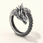 Bague dragon enroulé ajustable, ton argent vieilli — VoxArcana
