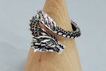 Bague dragon enroulé ajustable, ton argent vieilli — VoxArcana