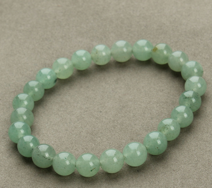 Bracelet perles vert pâle type aventurine, 8 mm — VoxArcana