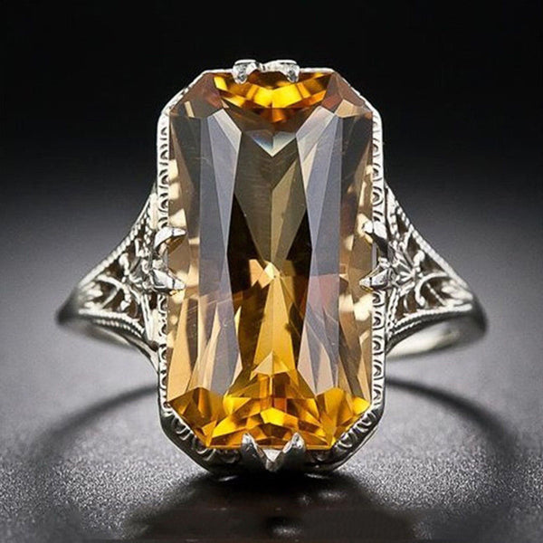 Bague grande pierre jaune facettée, monture filigrane, ton argenté — VoxArcana