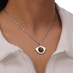 Collier pendentif en forme d'œil, cabochon œil de tigre, ton argenté — VoxArcana